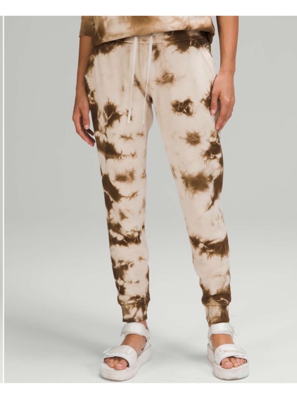 Lululemon Tie-Dye High-Rise Jogger Pants in Beige and Brown